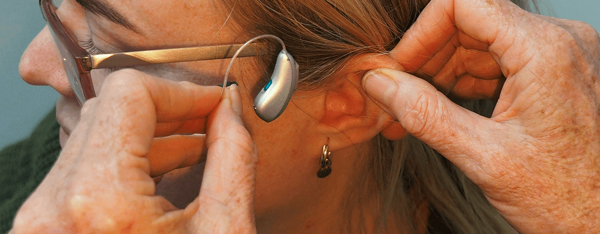 binaural-brilliance-the-advantages-of-using-a-pair-of-hearing-aids-2